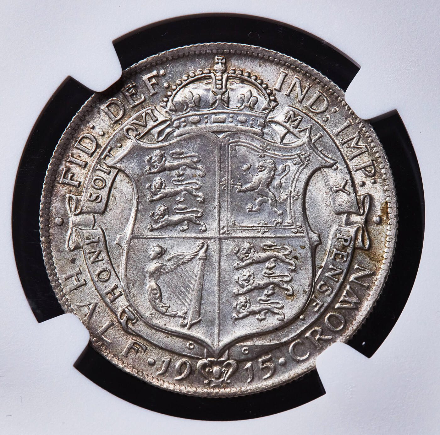 【俄甄集藏】满园春色-2026年(051)04-22星期三 晚 19:30 全场包邮 英国1915年乔治五世1/2克朗银币，NGC MS63，黄油彩，转光品相