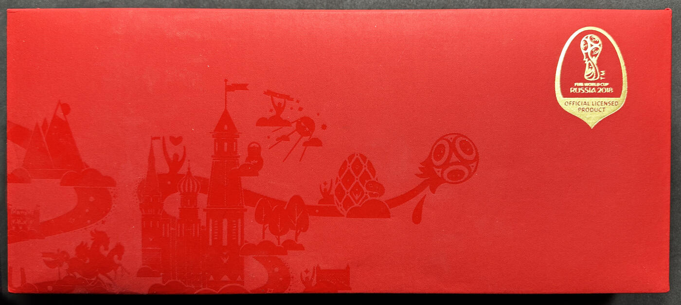 【俄甄集藏】满园春色-2026年(051)04-22星期三 晚 19:30 全场包邮 俄罗斯2018年足球世界杯镀金纯银异形纪念章4枚一组，FIFA官方授权，含纯银11克，原盒证，中国深圳造