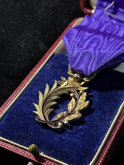 戎马世界章牌大赏第115期 法国文学艺术棕榈勋章，珠宝商豪华定制版，带原盒