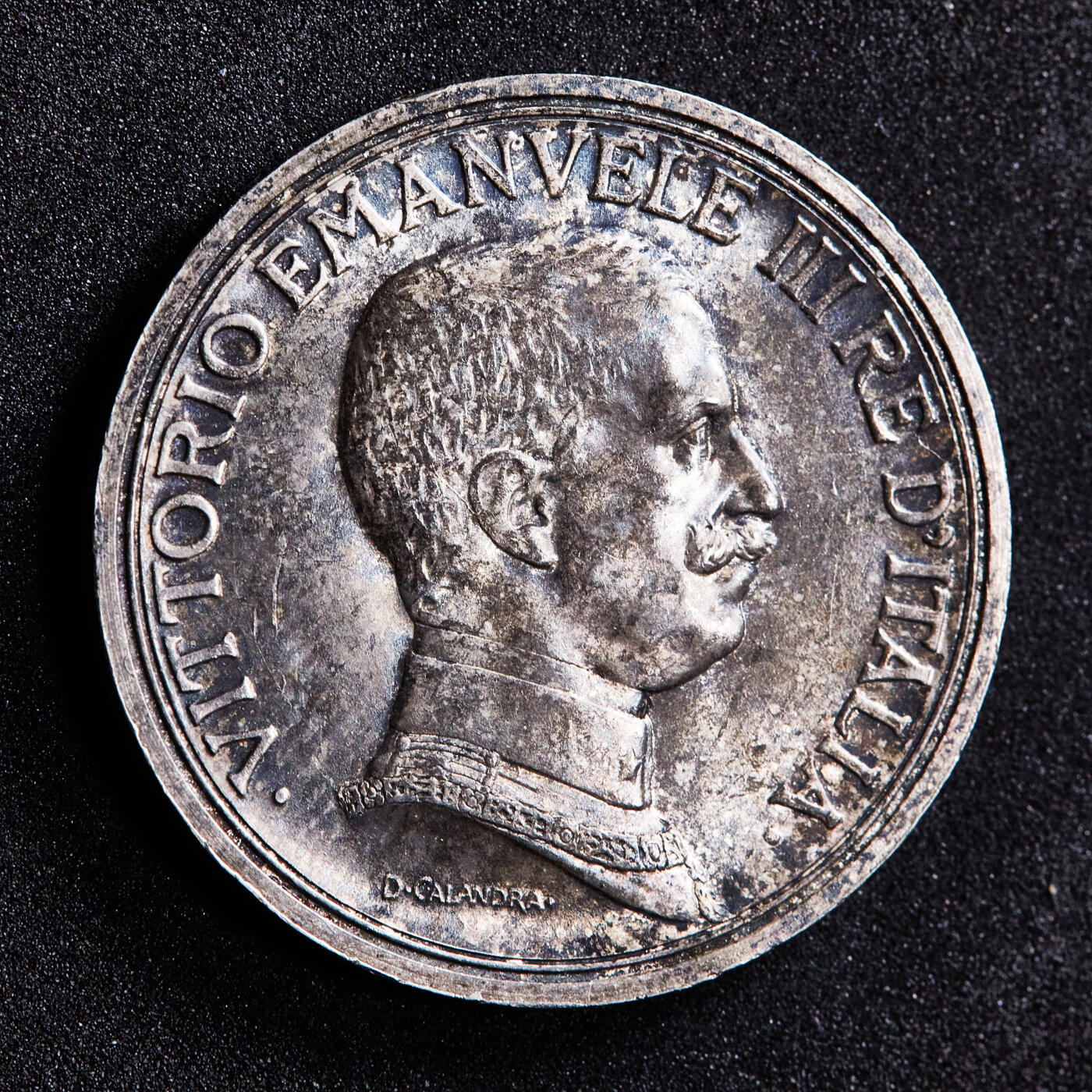 【俄甄集藏】满园春色-2026年(051)04-22星期三 晚 19:30 全场包邮 意大利王国1914-1921年1分、2分铜币，20分镍币，2里拉银币4枚一组，品相尚佳