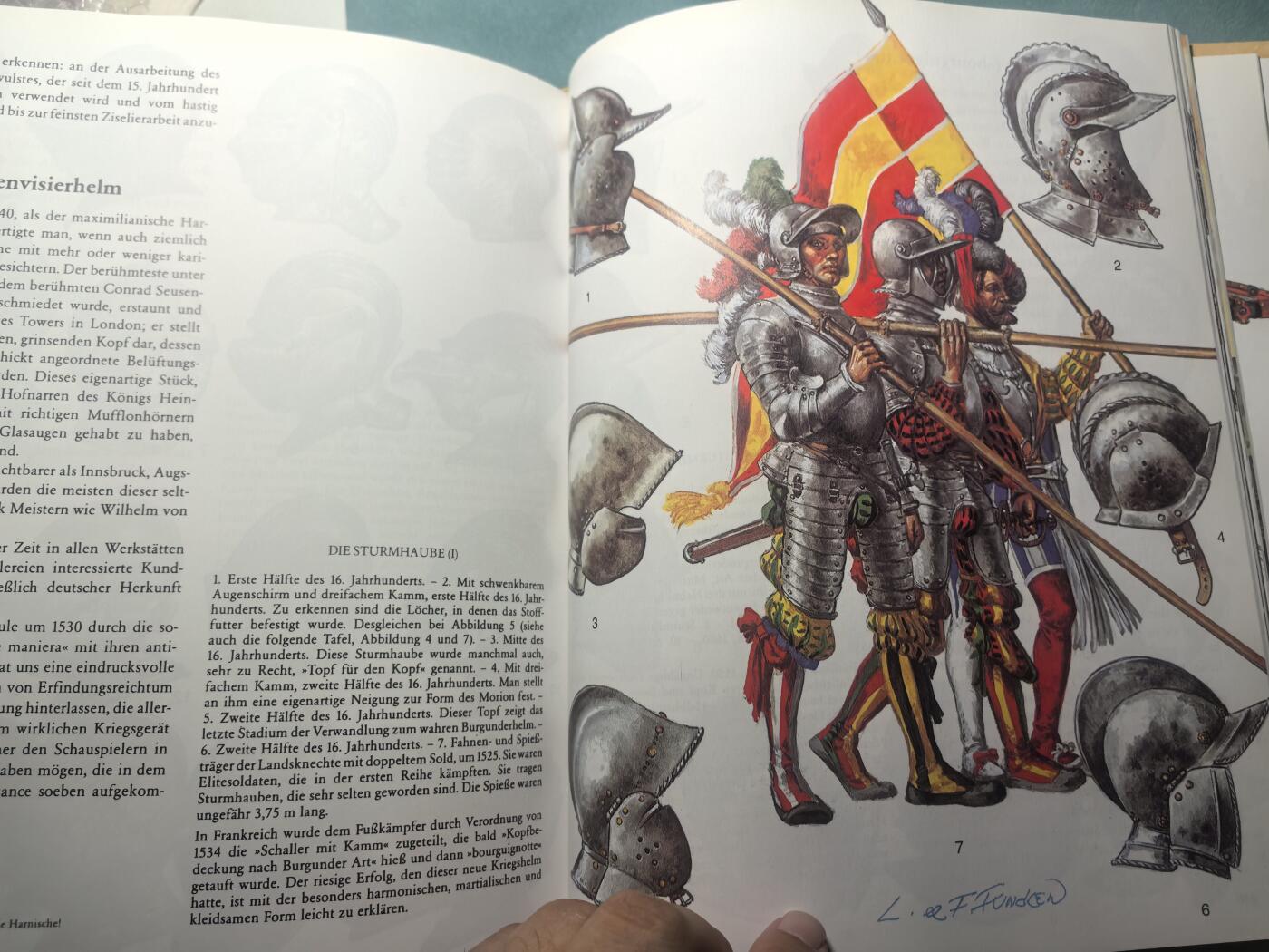 盛世勋华——号角文化勋章邮票专场拍卖第314期 德语军事历史文献 《历史上的武器与盔甲》 经典欧洲中世纪-文艺复兴军事史图鉴 以精准的考据和手绘复原图 详细梳理了从加洛林王朝到文艺复兴时期（8-16世纪）欧洲骑士、佣兵的武器、盔甲、服饰演变，是军事史、盔甲爱好者的经典参考资料 308页