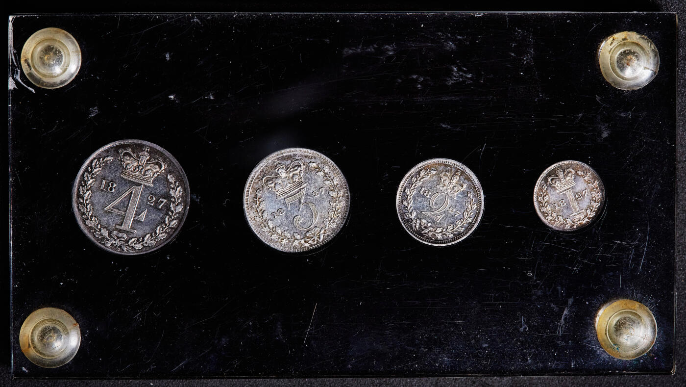 【俄甄集藏】满园春色-2026年(051)04-22星期三 晚 19:30 全场包邮 英国1827年乔治四世濯足节1、2、3、4便士银币4枚一套，类精制底板，五彩包浆，状态难得