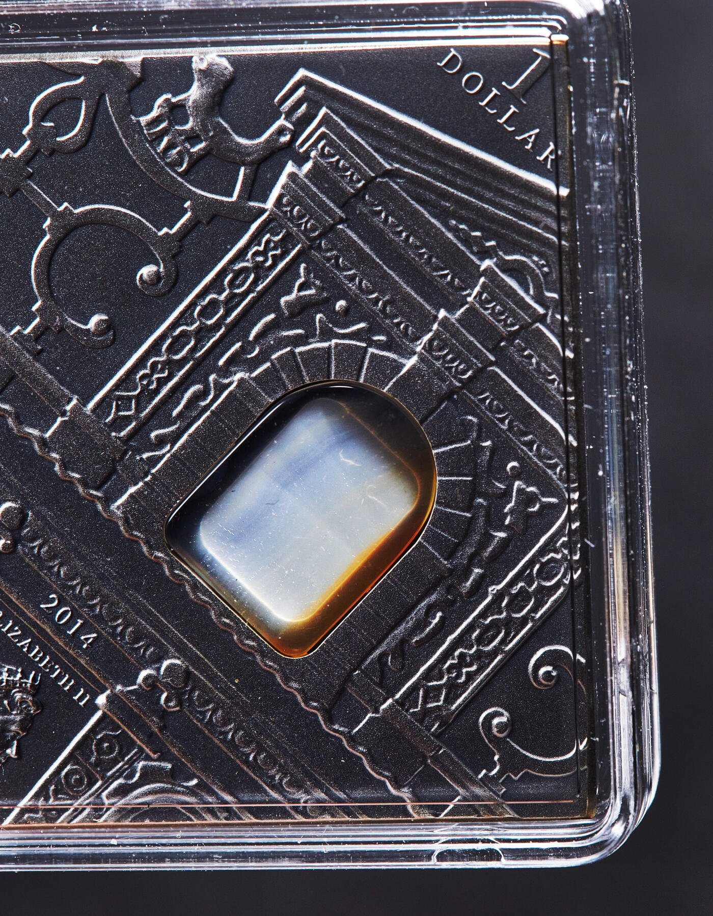 【俄甄集藏】满园春色-2026年(051)04-22星期三 晚 19:30 全场包邮 纽埃2014年改变世界的艺术系列-矫饰主义仿古1元镶嵌玛瑙方形精制大银币，原盒证，重28.28克，999银，发行量3333枚，波兰造币厂代铸，热门品种