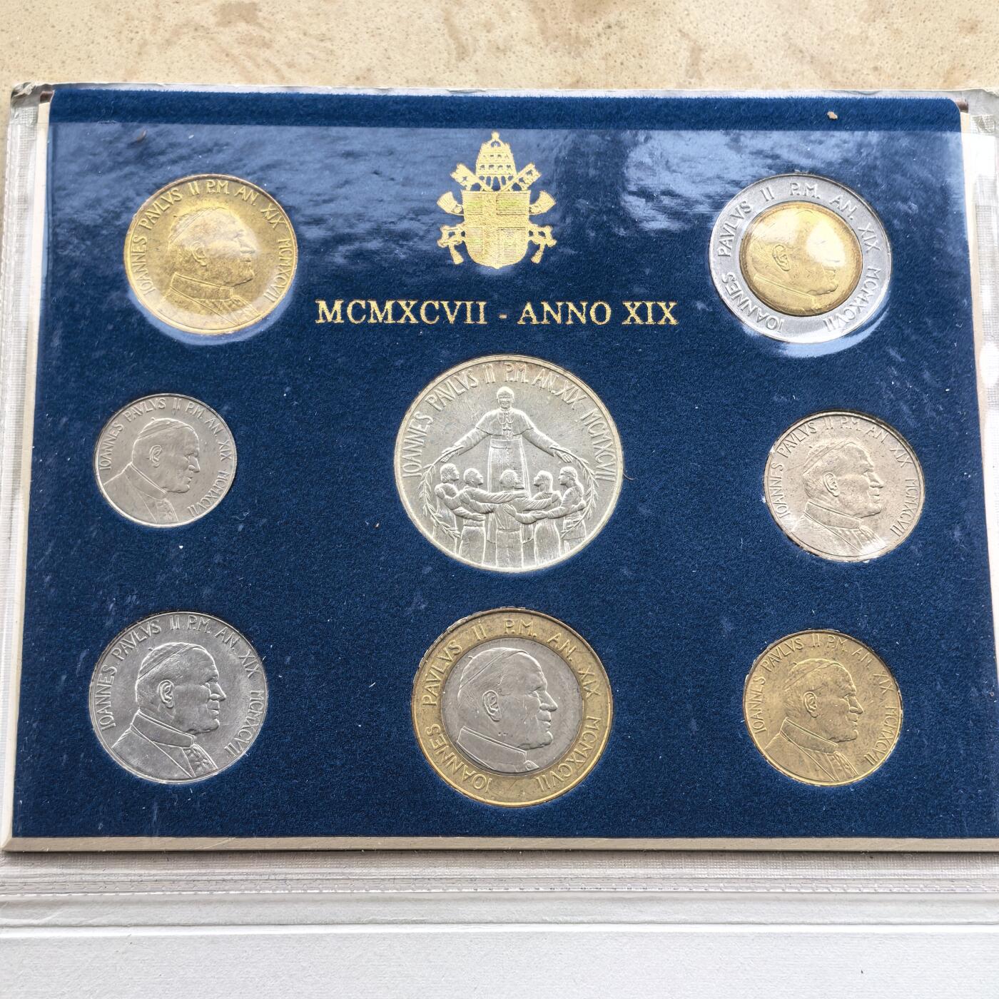 道一币馆币章第一百七十四场 原包装 梵蒂冈1997年清年套币八枚 含1000里拉银币