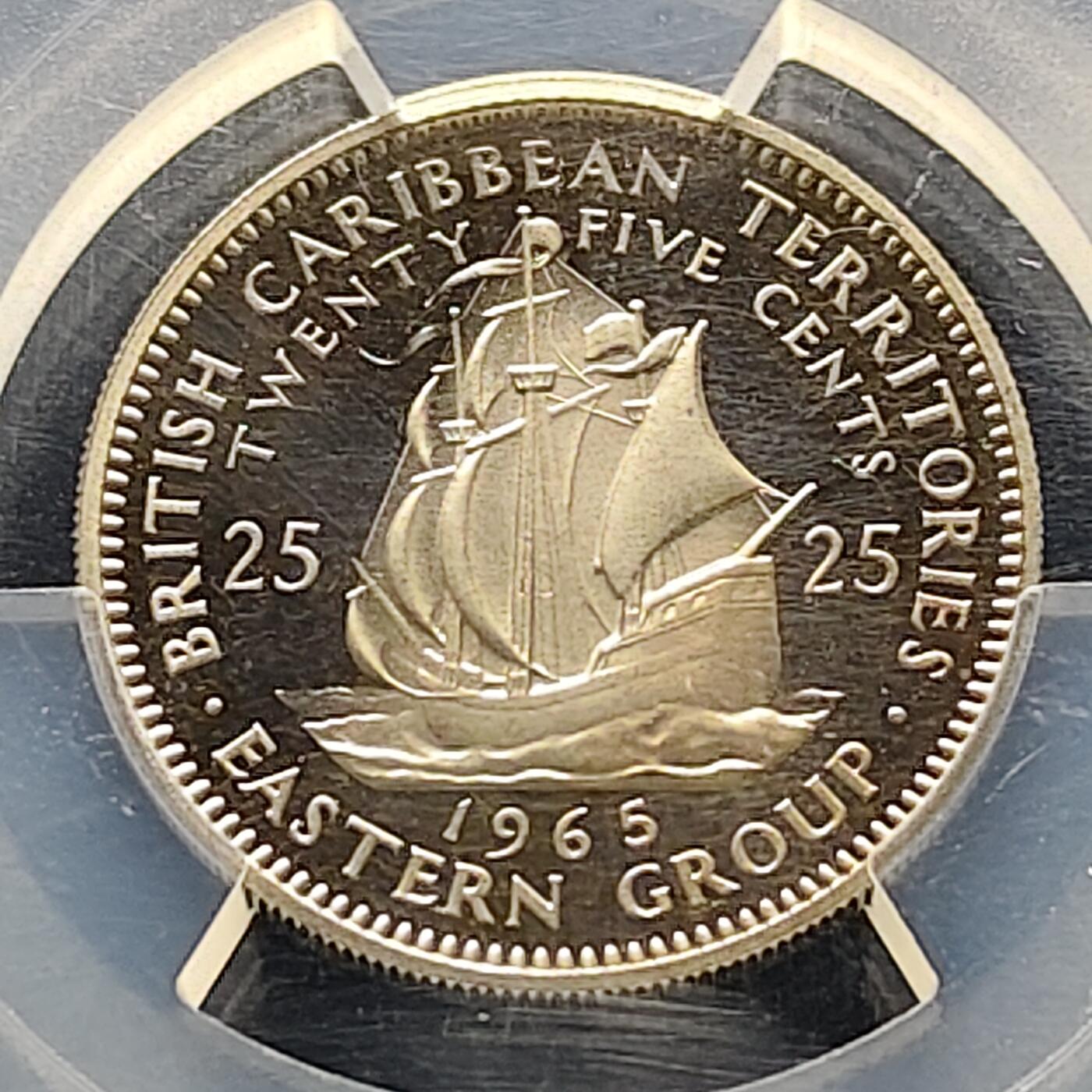 【全场包邮】纯粹捡漏拍521场 【收藏级·亚军分】东加勒比1965年女王25分精制币-PCGS PR68 DCAM（更高分仅2枚）