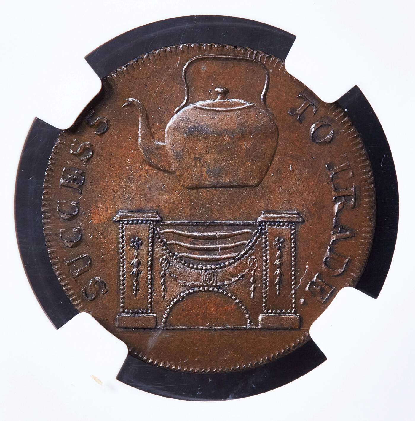 【俄甄集藏】满园春色-2026年(051)04-22星期三 晚 19:30 全场包邮 英国1790年代萨福克郡伯里圣埃德蒙兹商人麦克·阿斯佩1/2便士茶壶与巴斯炉商业代用铜币，NGC MS64，巧克力包浆，原光品相