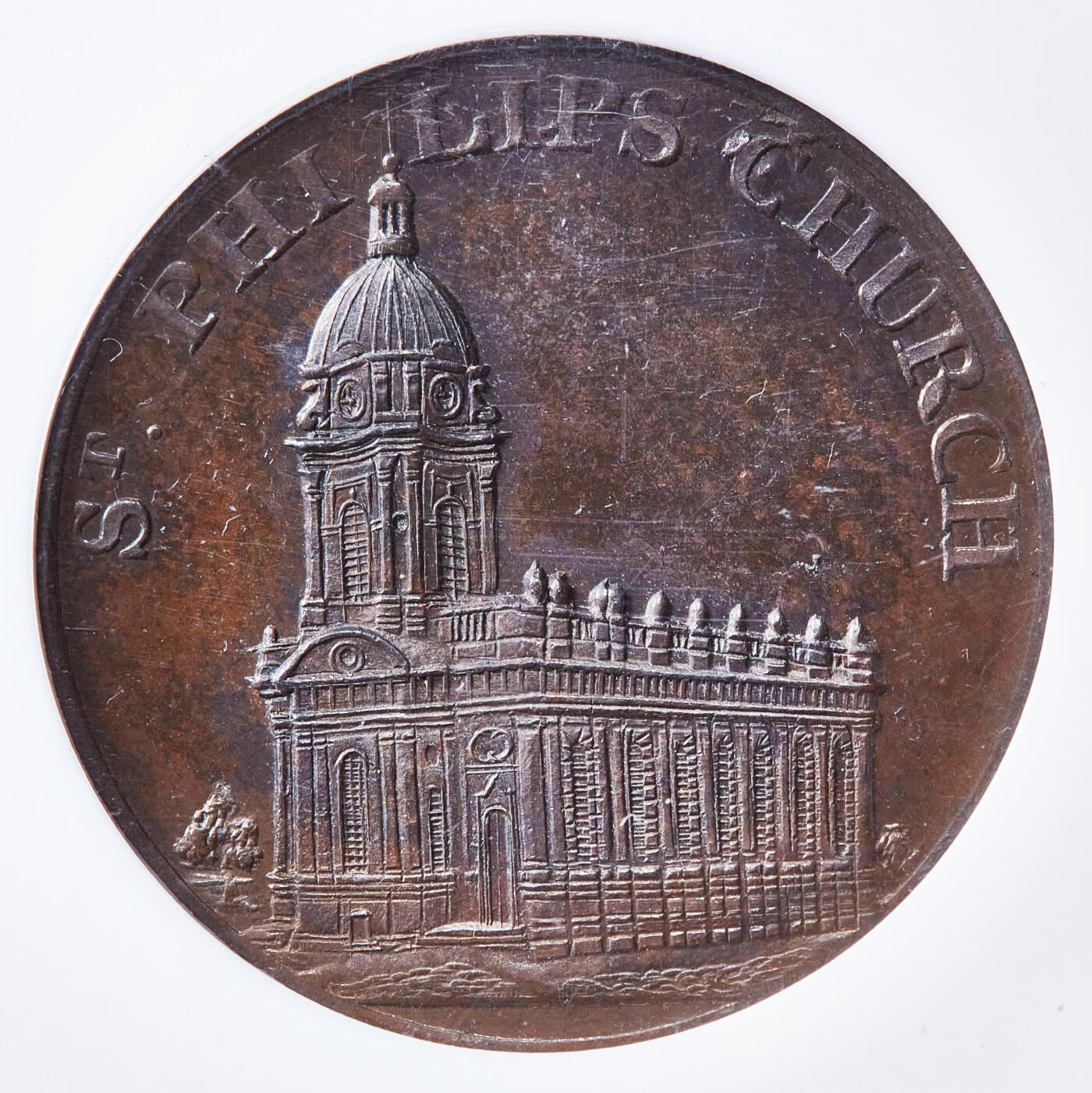 【俄甄集藏】满园春色-2026年(051)04-22星期三 晚 19:30 全场包邮 英国1790年代沃里克郡伯明翰纽扣制造商彼得·肯普森1/2便士圣菲利普教堂商业代用铜币，NGC MS62，巧克力包浆，类精制底板，原光品相，设计精美，币完好，划痕是外盒上