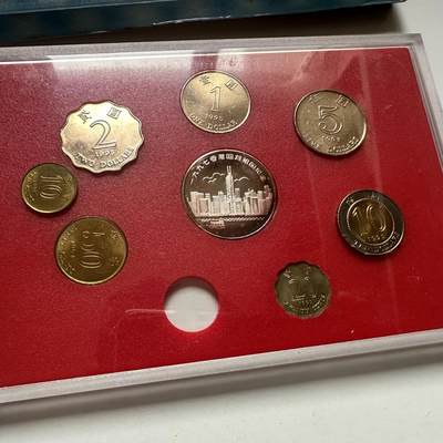 🌹外币初藏🌹🐯2026年第41场   每周二四六晚8️⃣点 世界钱币 香港回归紫荆花套币 c