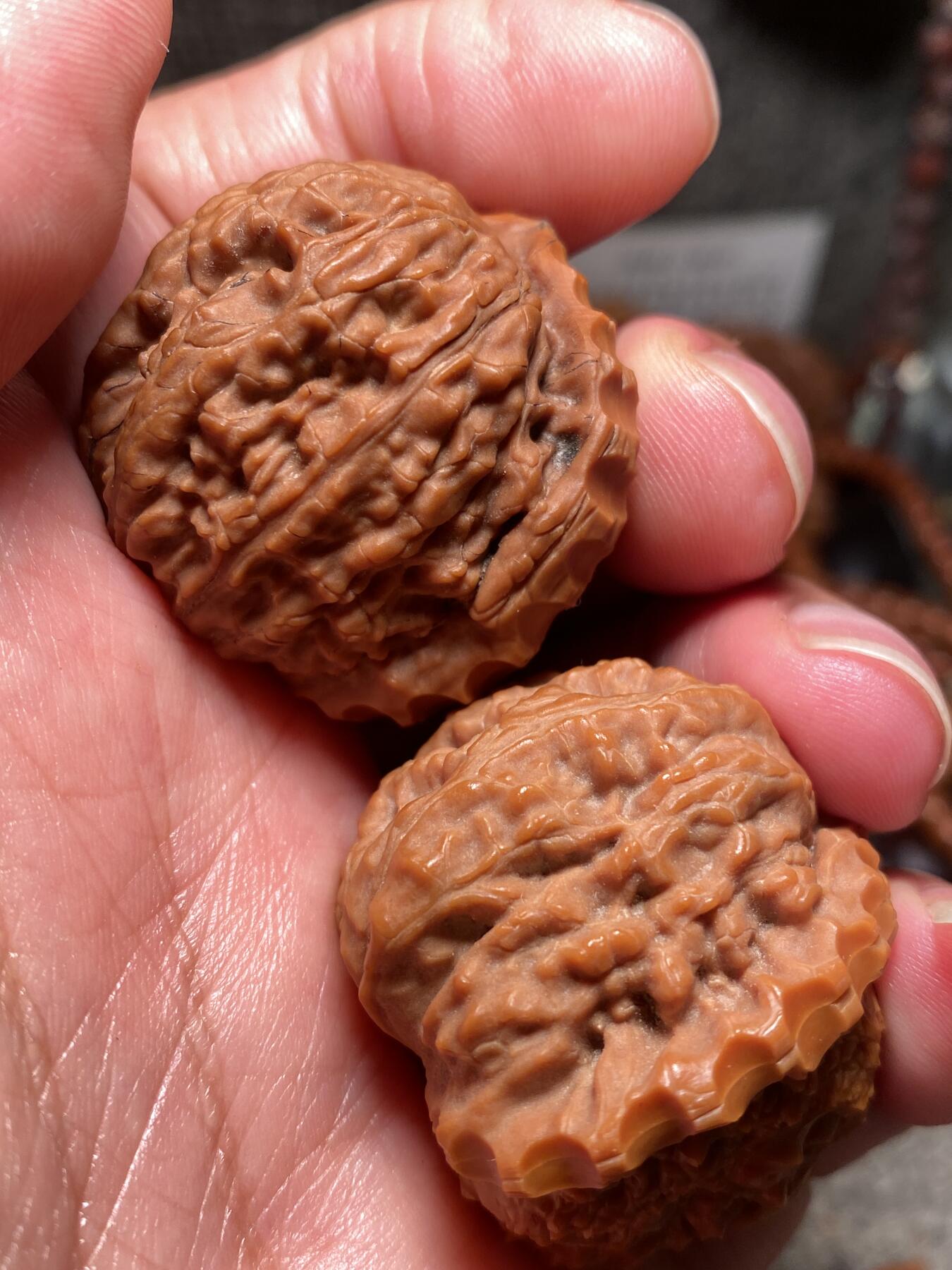 捡漏苏州非物质文化遗产，核雕艺术老苏工 福利苏工核雕，纯手工雕刻,核桃老苏工达摩，个性十足，等待有缘人，市场无同款，尺寸3。5喜欢的来