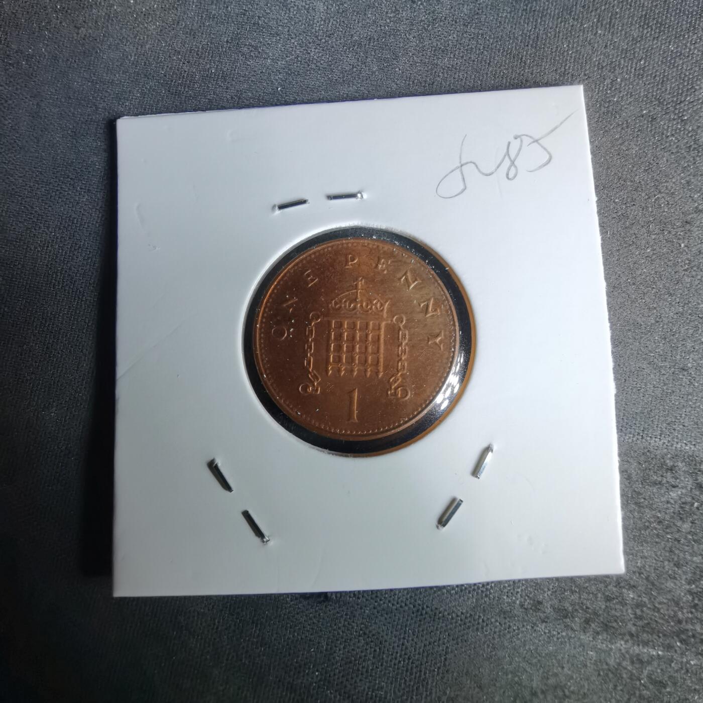 沼泽如烟--第1052场 英国2000年1便士