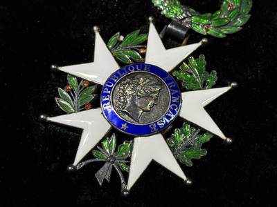 戎马世界章牌大赏第115期 法国荣誉军团勋章，指挥官级，银制