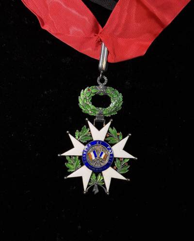 戎马世界章牌大赏第115期 法国荣誉军团勋章，指挥官级，银制
