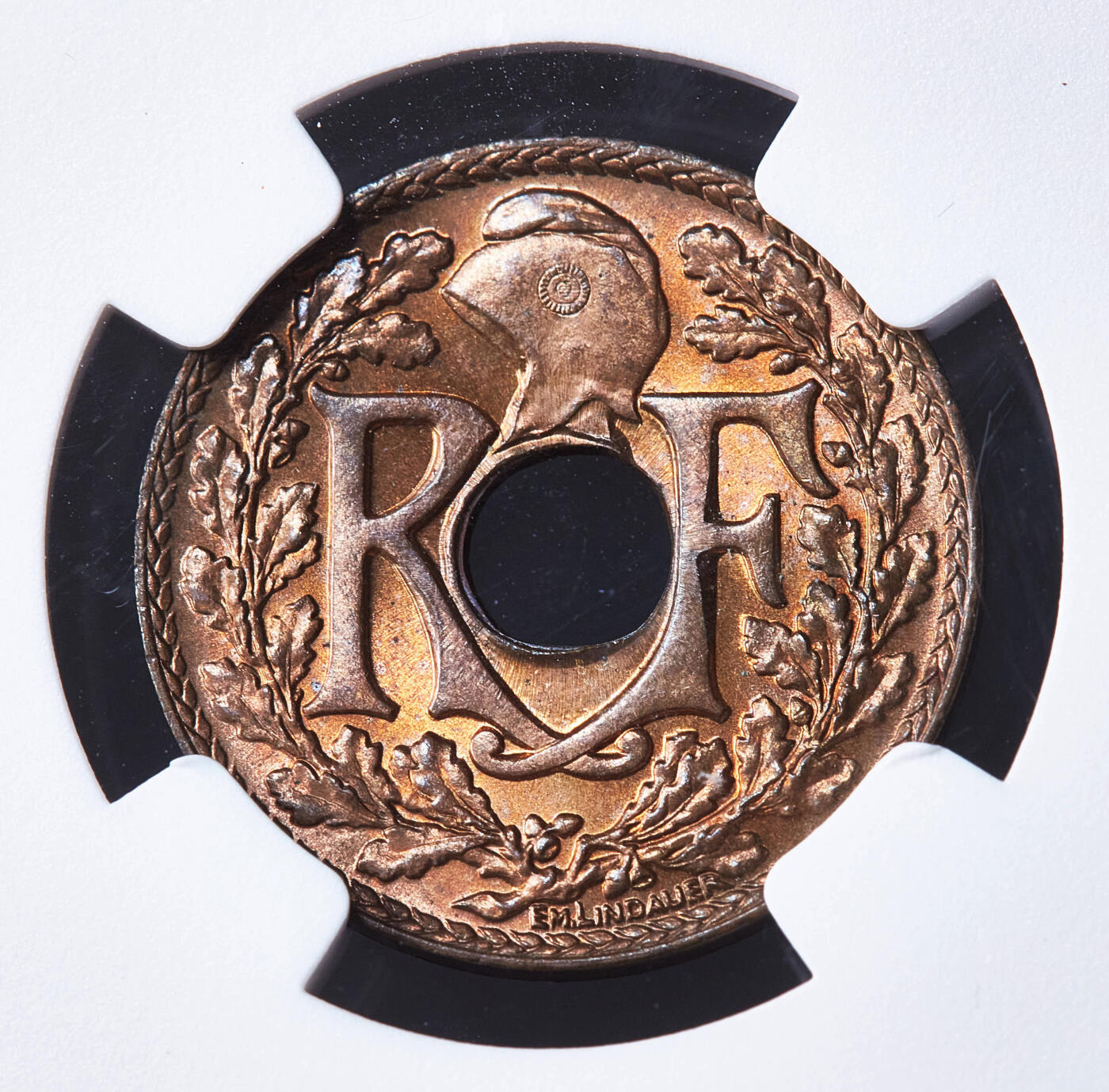 【俄甄集藏】满园春色-2026年(051)04-22星期三 晚 19:30 全场包邮 法属印度支那1936年中孔1/2分铜币，NGC MS65RB，原铜光转品相，顶级状态