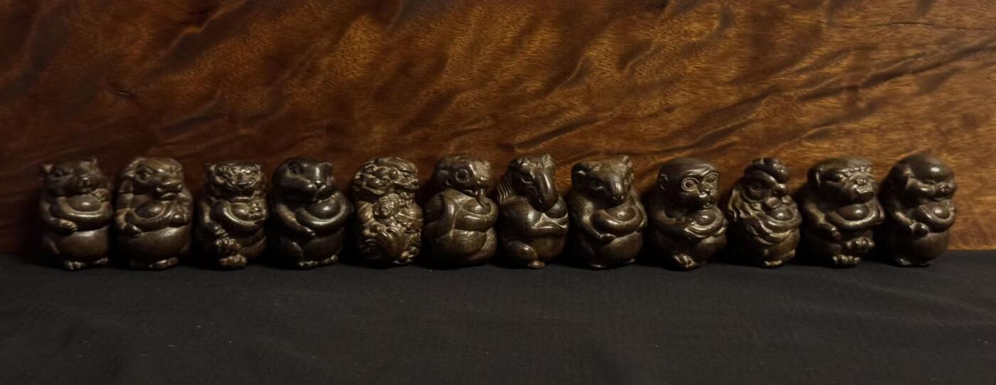 零元拍：金丝楠绿阴沉木拙雕12生肖小摆件，全套。品味闻香。