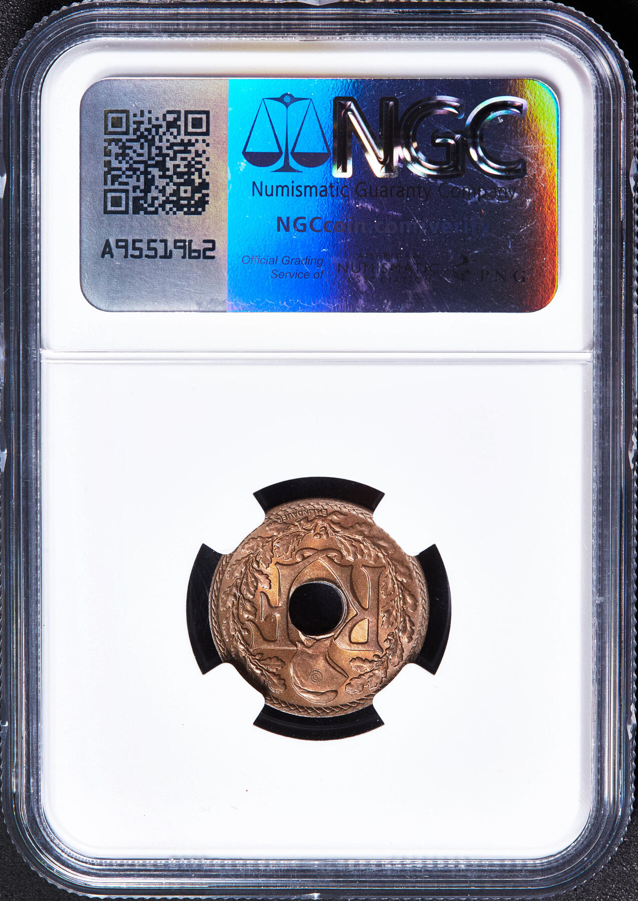 【俄甄集藏】满园春色-2026年(051)04-22星期三 晚 19:30 全场包邮 法属印度支那1936年中孔1/2分铜币，NGC MS65RB，原铜光转品相，顶级状态