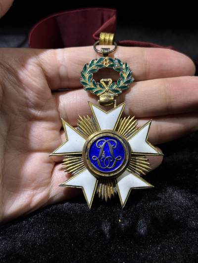 戎马世界章牌大赏第115期 比利时王冠勋章，指挥官级，早期银制，66g
