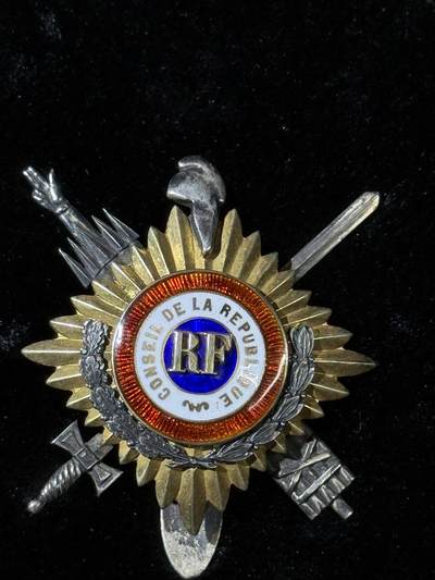 戎马世界章牌大赏第115期 法国参议院议员章，五共版，银制，五共版极其少见，其少见程度远少于三共和众议员的