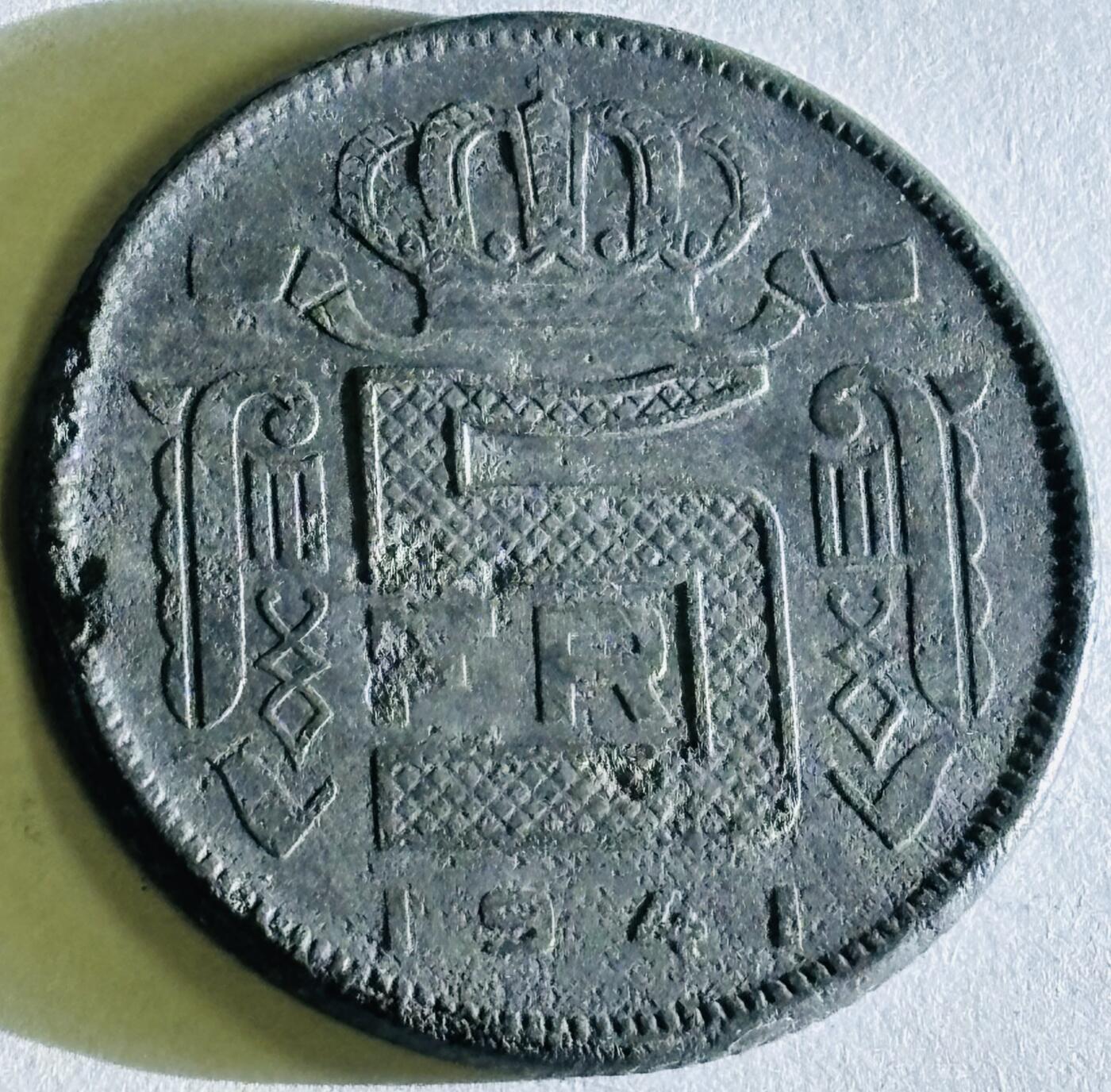 文馨钱币收藏第 300 场，银币，散币，小量德占比利时时期货币，长期接代拍业务 少见好品 1941 年二战时期德占领比利时利奥波德三世时期 5 法郎锌币，第 13 版本荷兰文首发年