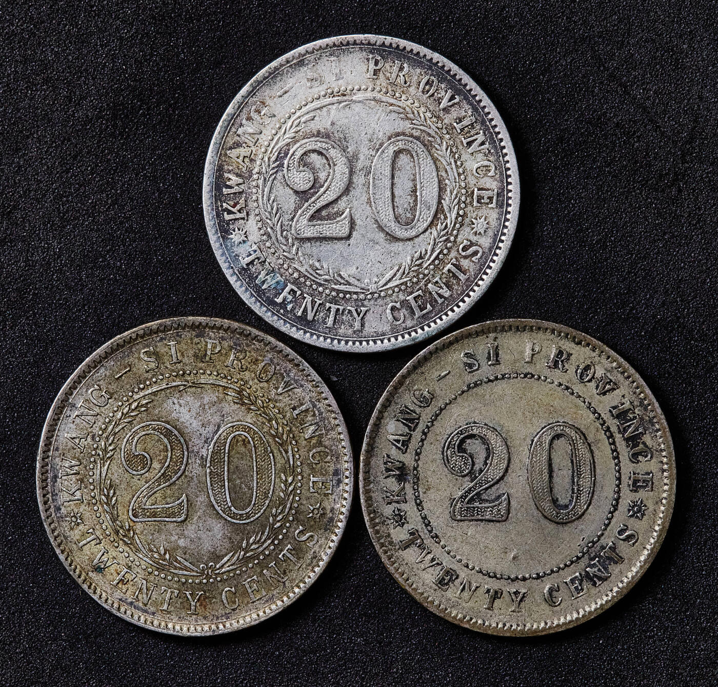 【俄甄集藏】满园春色-2026年(051)04-22星期三 晚 19:30 全场包邮 中华民国1927年民国十六年广西贰毫银币3枚一组，原味状态