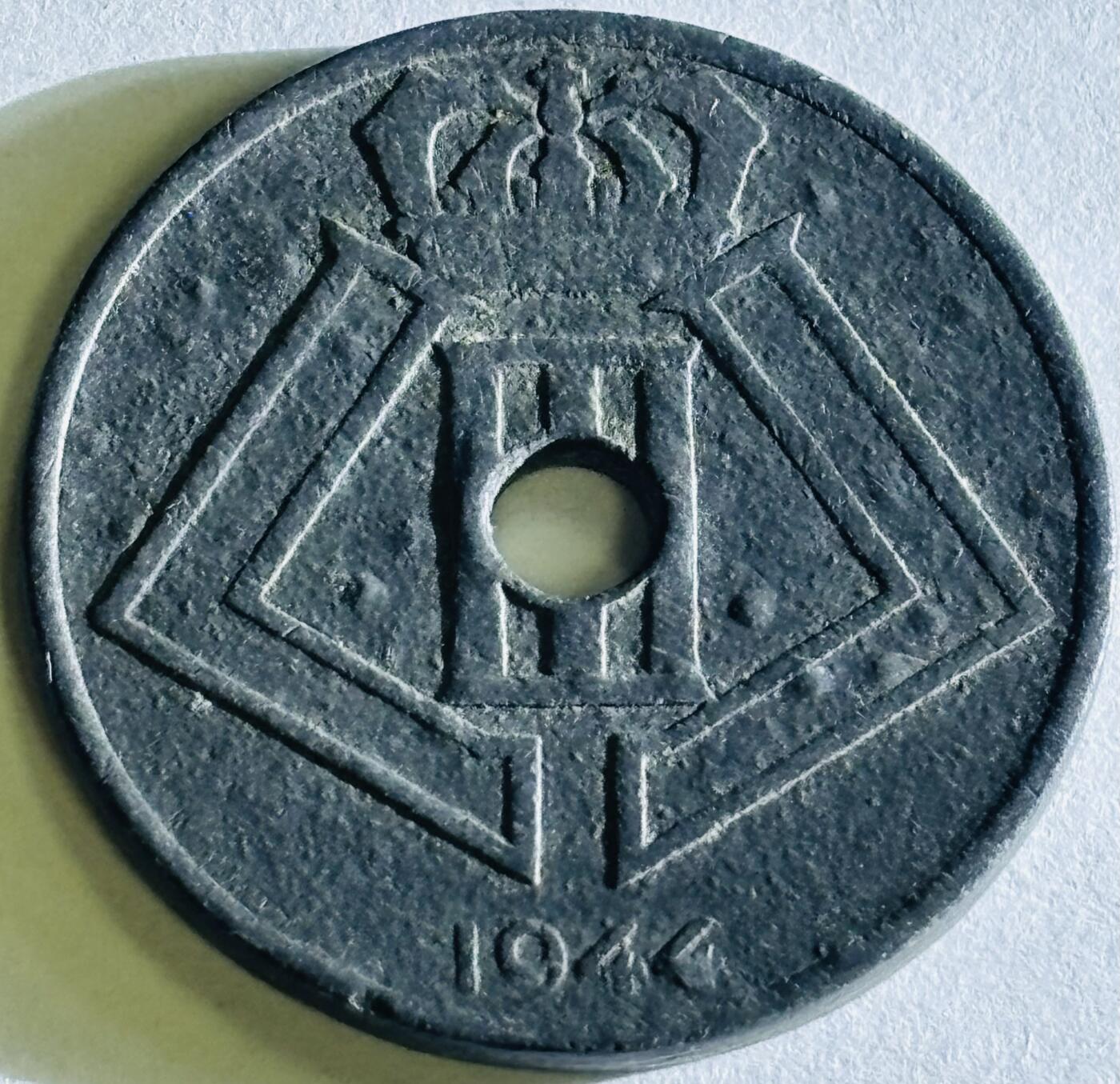 文馨钱币收藏第 300 场，银币，散币，小量德占比利时时期货币，长期接代拍业务 少见1944 年二战时期德占领比利时利奥波德三世时期 25 分锌币，第六版本