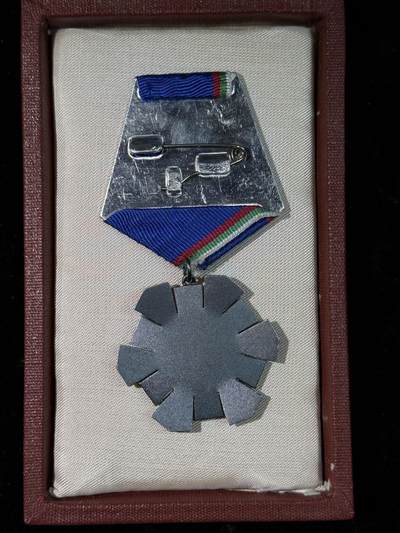 戎马世界章牌大赏第115期 保加利亚三级劳动光荣勋章