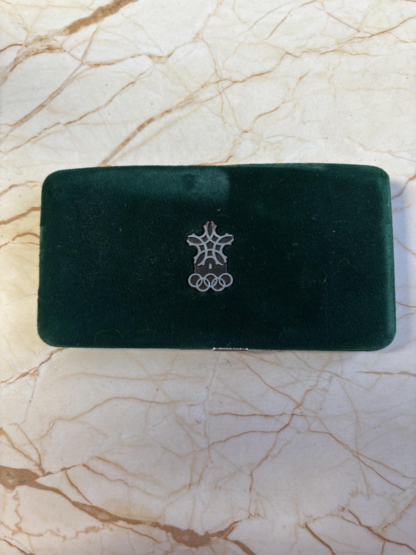 第197期拍卖 加拿大1987年20元2枚精制银币套 卡尔加里冬奥会系列-滑雪和花样滑冰 2X34.107克925银