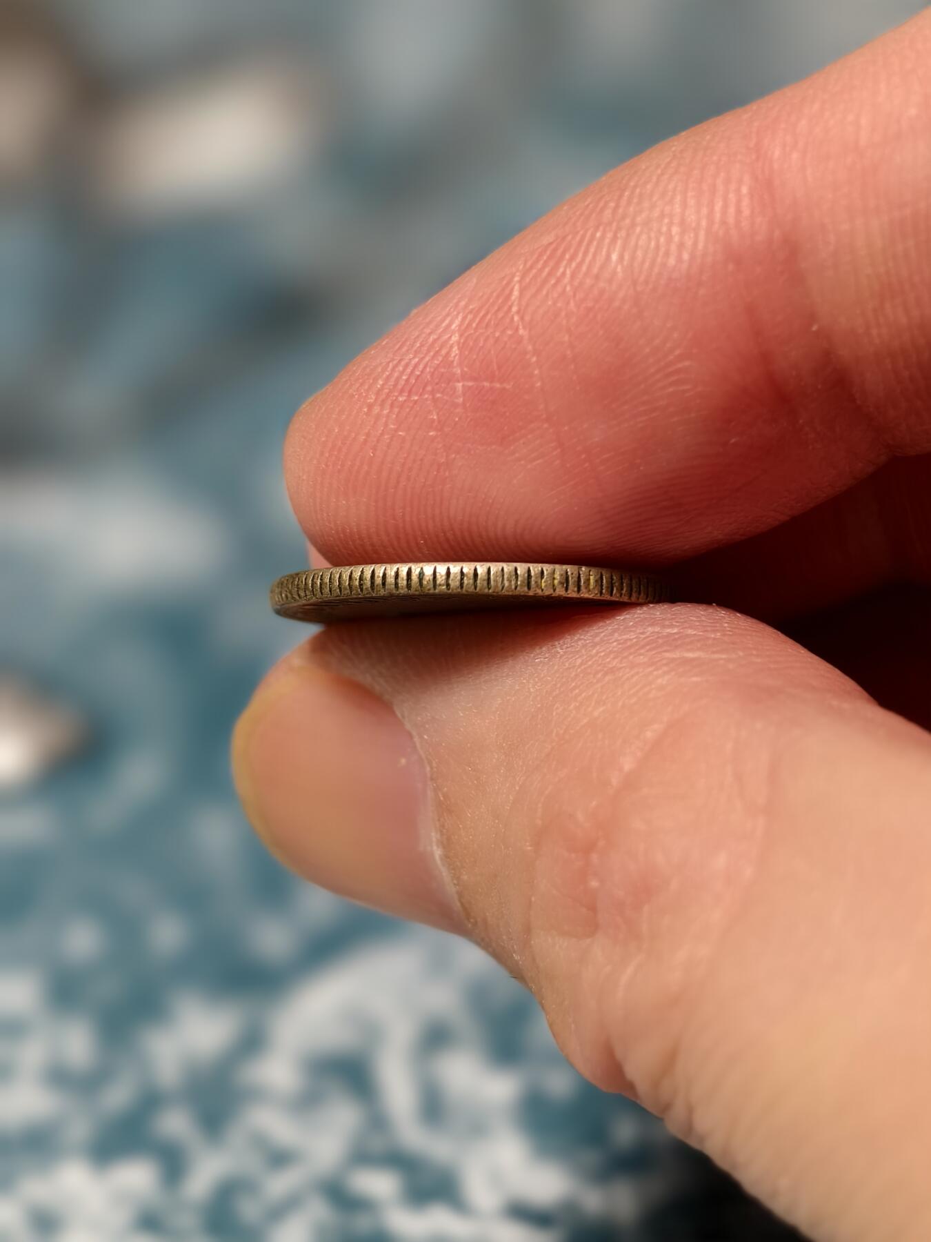 抚柳草堂-第二十五期章牌钱币  奖章勋章 满百包邮 放漏专场 1967荷属安的列斯（Netherlands Antilles）1967年朱莉安娜女王1/4盾（1/4 Gulden）银币 重3.6g 老包浆品相不错