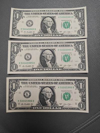 美国纸币 2013年 1美元 K区无47 全新直板 有不明显轻微黄点 单价 - 美国纸币 2013年 1美元 K区无47 全新直板 有不明显轻微黄点 单价