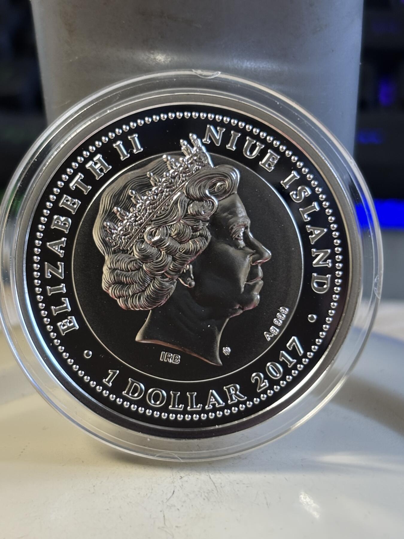 第197期拍卖 纽埃2017年1元彩色精制银币 2017年南京世界排球大奖赛 17.5克999银 发行量：999 盒证全