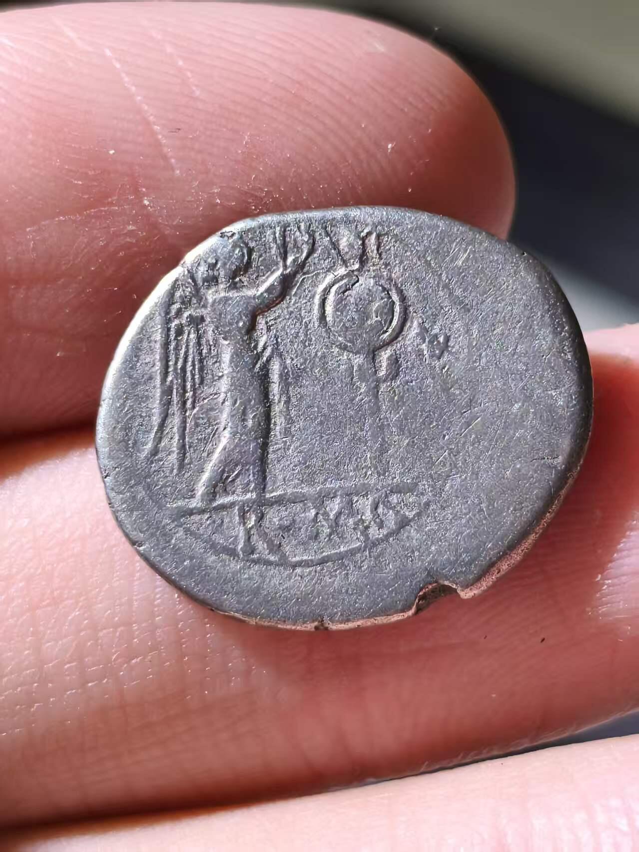 星盘世界钱币拍卖低佣金福利场(不直播) 罗马共和国银币1维多利亚图斯“胜利币”。公元前211年发行于罗马厂。