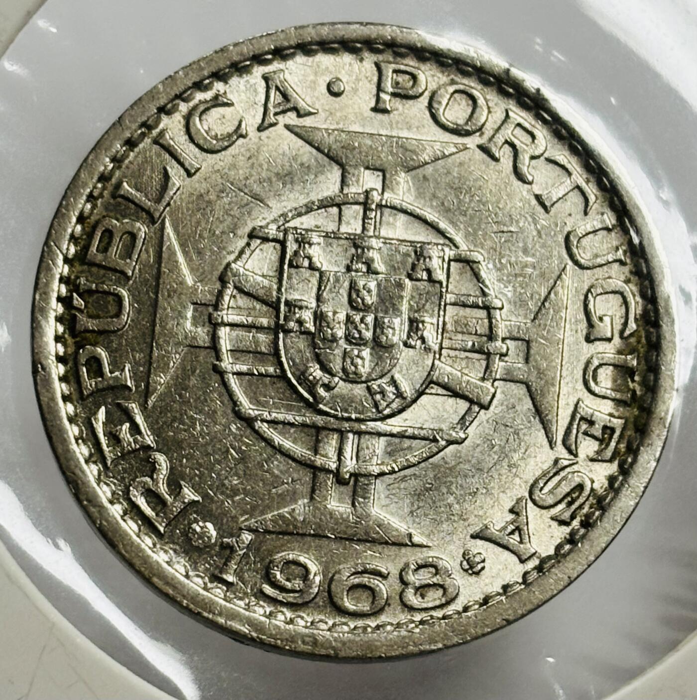 文馨钱币收藏第 300 场，银币，散币，小量德占比利时时期货币，长期接代拍业务 MS 品 1968 年葡属澳门一元 第二版首发年
