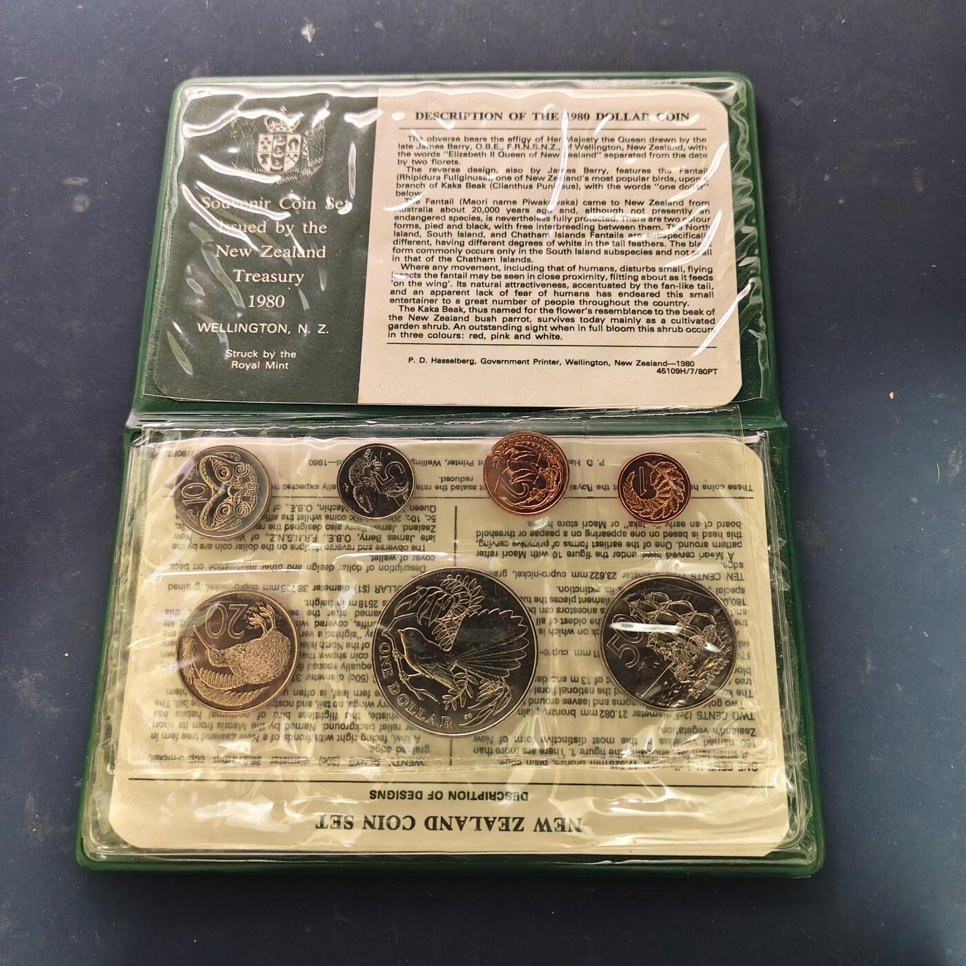 【全场包邮】纯粹捡漏拍521场 新西兰1980年官方封装套币-含1元本地鸟类系列扇尾鹟克朗型纪念币