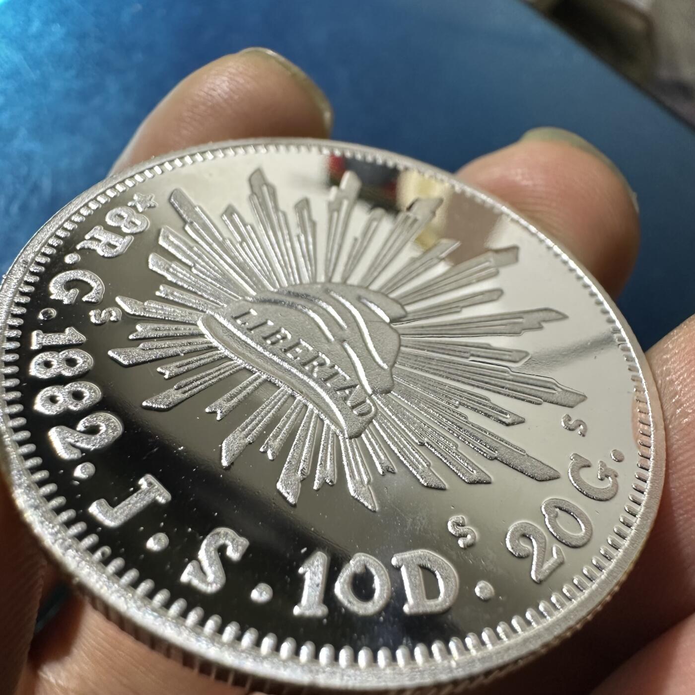 🌹外币初藏🌹🐯2026年第42场   每周二四六晚8️⃣点  精制镀银 鹰洋工艺品 纪念章四枚一组 40毫米