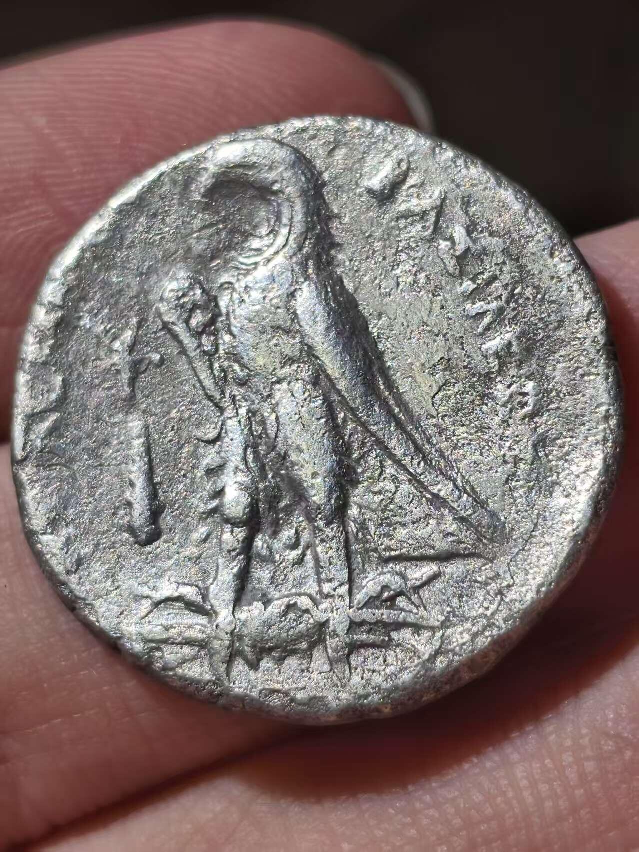 星盘世界钱币拍卖低佣金福利场(不直播) 古埃及-希腊化托勒密王国 托勒密二世4德拉克马大银币 约前275-266年 背面埃及式站鹰 一直在猛涨的币种 古埃及最后一个王朝