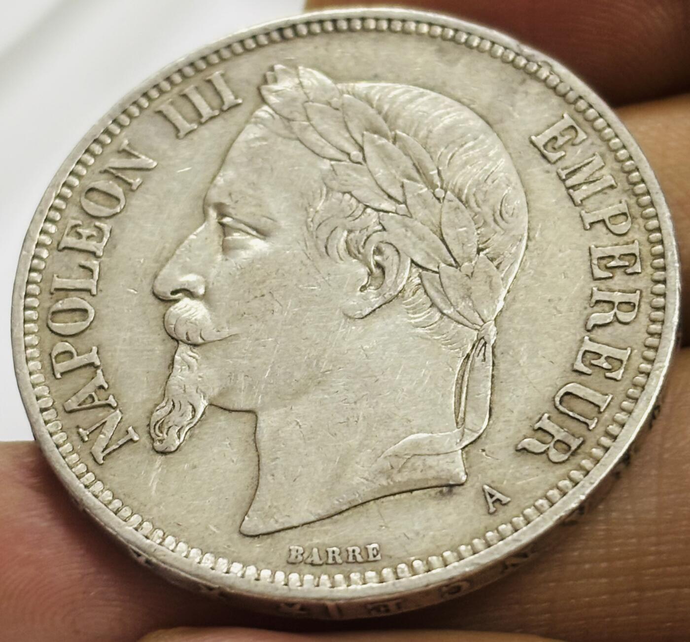 文馨钱币收藏第 300 场，银币，散币，小量德占比利时时期货币，长期接代拍业务 AU 级别 1869 年法国拿破仑三世 5 法郎大银币 第三版本 A 厂标 25 克 900 银，裸币这个品相算是非常不错的