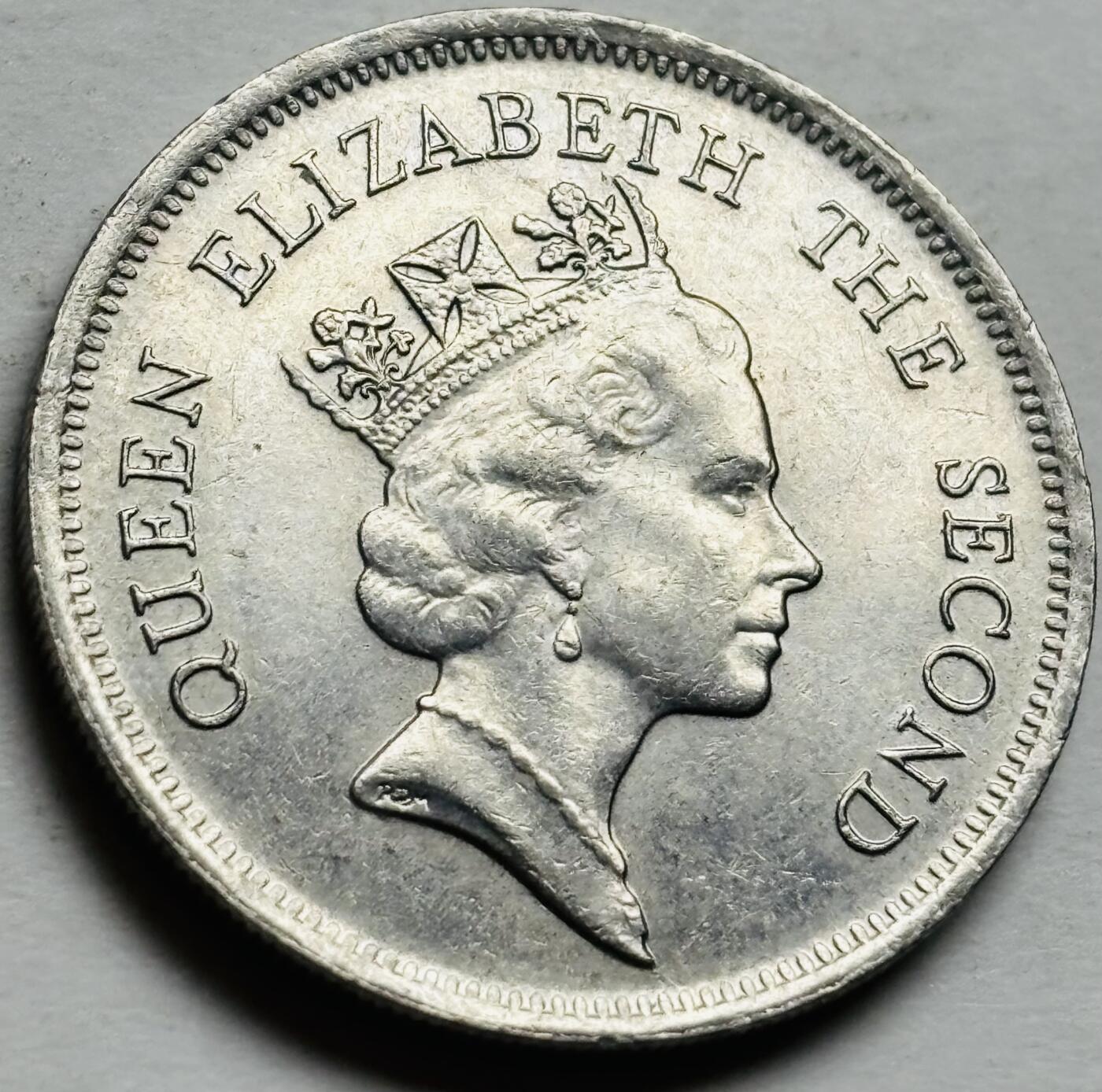 文馨钱币收藏第 300 场，银币，散币，小量德占比利时时期货币，长期接代拍业务 极美品 1990 年英属香港一元