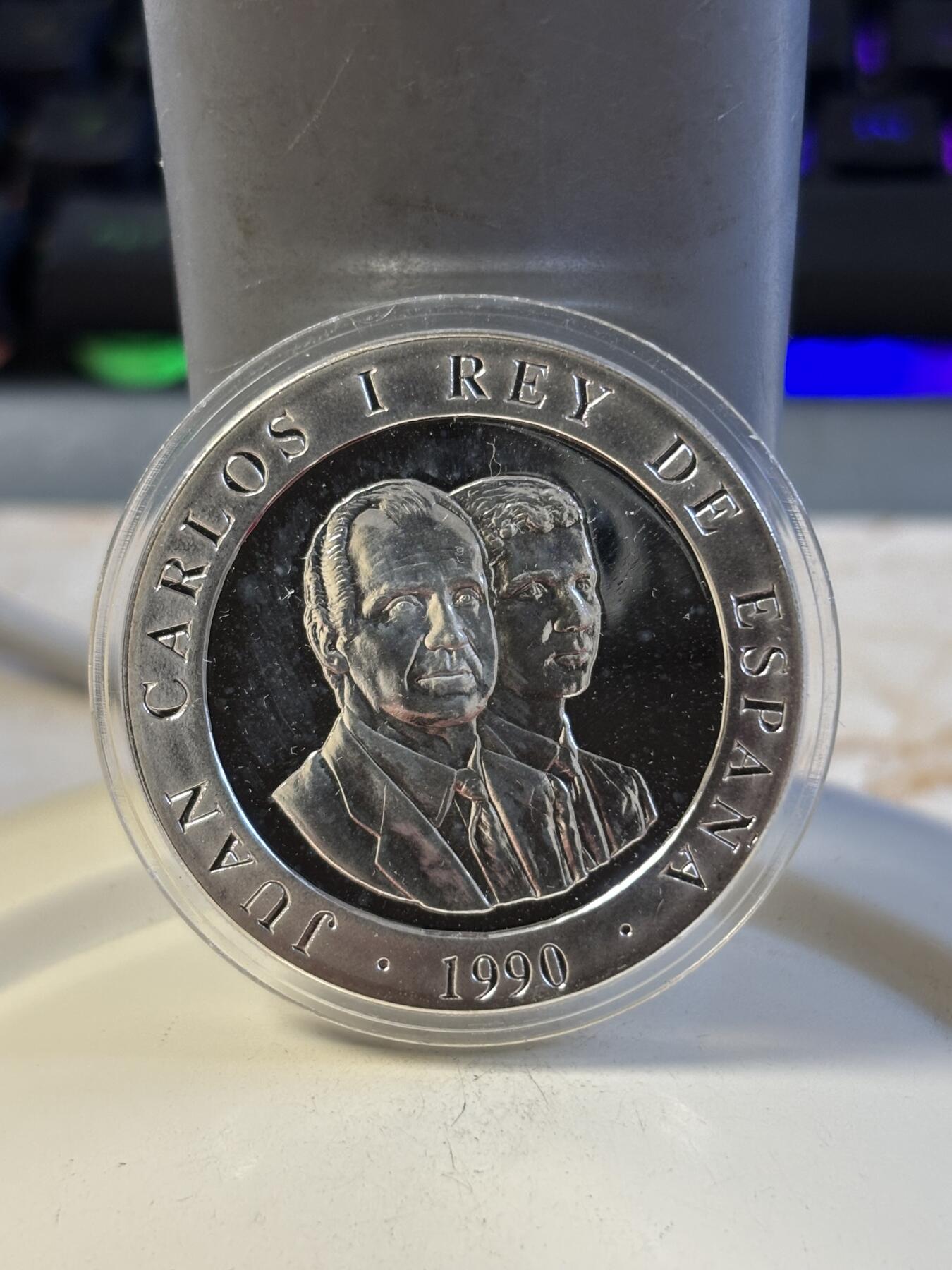 第197期拍卖 西班牙1990年2000比塞塔精制银币 巴塞罗那奥运会系列-会标 27克925银 原盒，有瑕疵