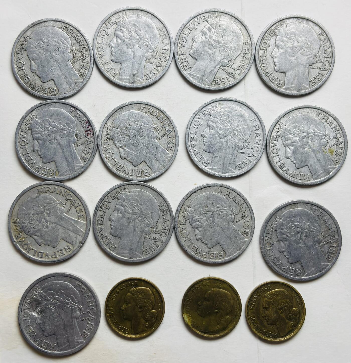 文馨钱币收藏第 300 场，银币，散币，小量德占比利时时期货币，长期接代拍业务 法兰西第四共和国 2 法郎 10 法郎 16 枚，10 法郎铜币年份不重复