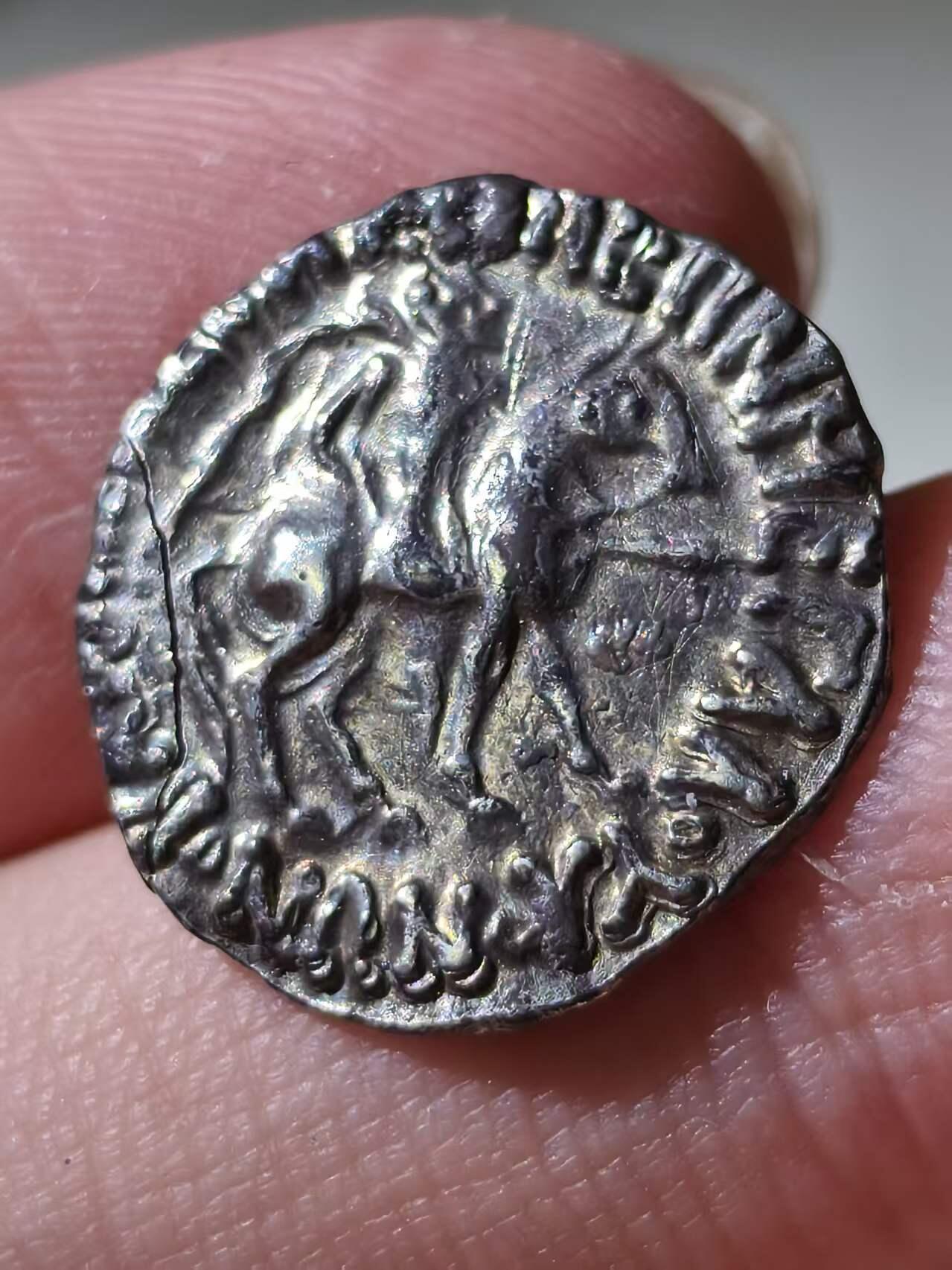 星盘世界钱币拍卖低佣金福利场(不直播) 非常少见！印度赛克王国的地方副王？萨迦斯坦统治者？斯帕拉霍雷斯银币，有一种说法是这个人就是汉书中提到的罽宾王乌头劳，有一处弯折，没断