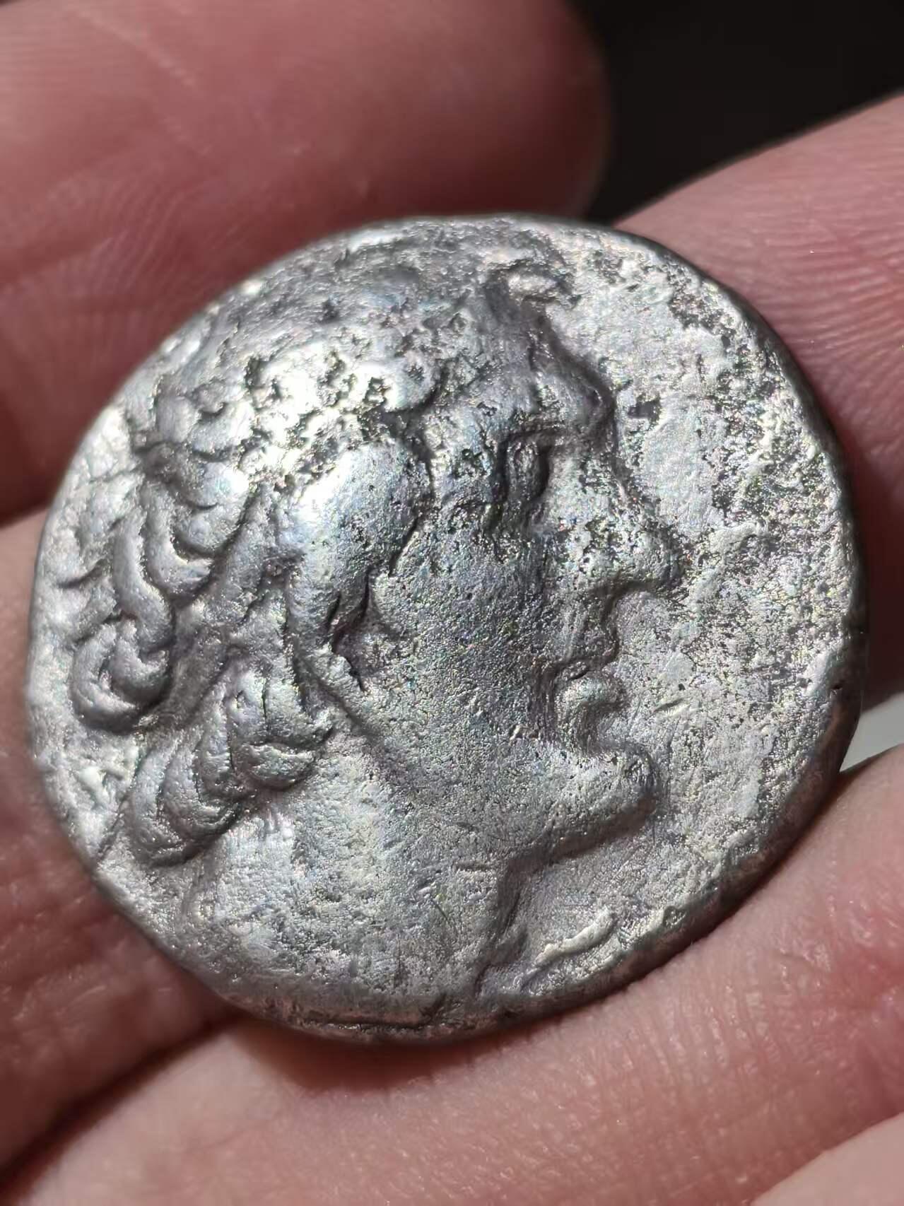 星盘世界钱币拍卖低佣金福利场(不直播) 古埃及-希腊化托勒密王国 托勒密二世4德拉克马大银币 约前275-266年 背面埃及式站鹰 一直在猛涨的币种 古埃及最后一个王朝