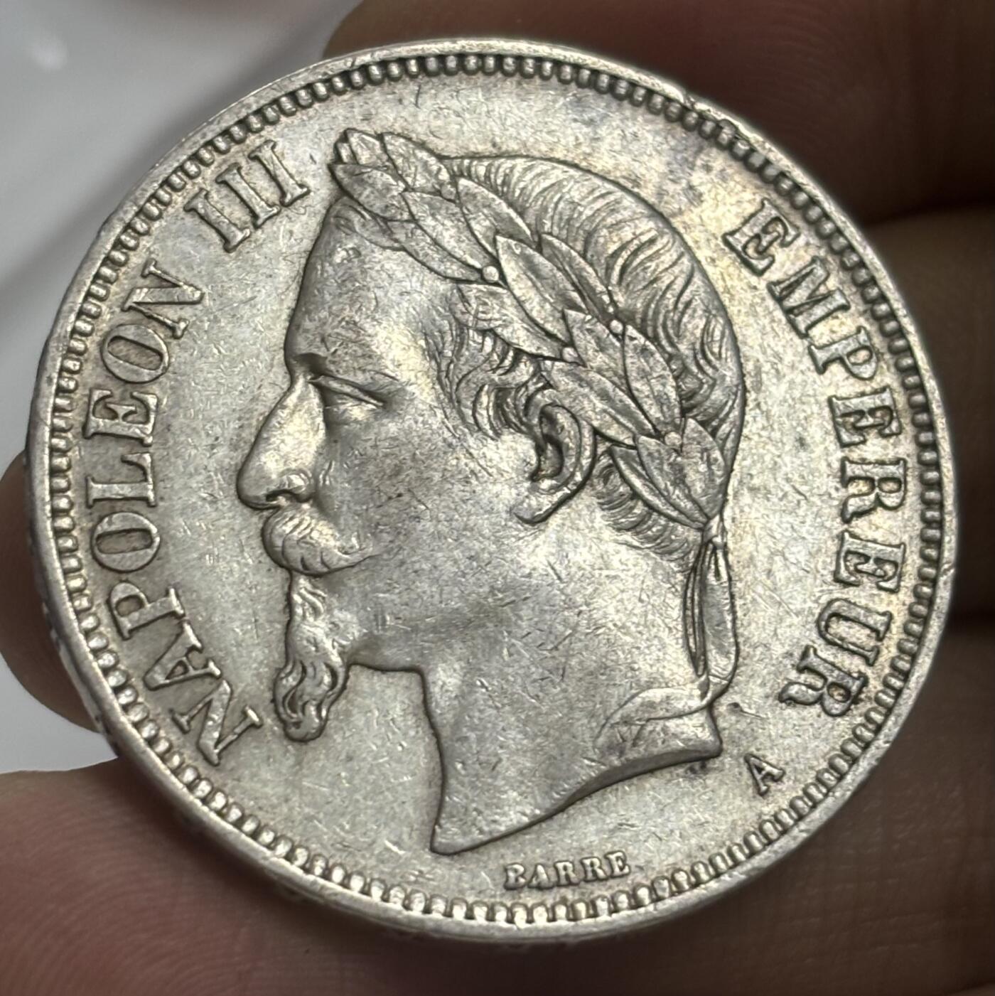 文馨钱币收藏第 300 场，银币，散币，小量德占比利时时期货币，长期接代拍业务 AU 级别 1869 年法国拿破仑三世 5 法郎大银币 第三版本 A 厂标 25 克 900 银，裸币这个品相算是非常不错的