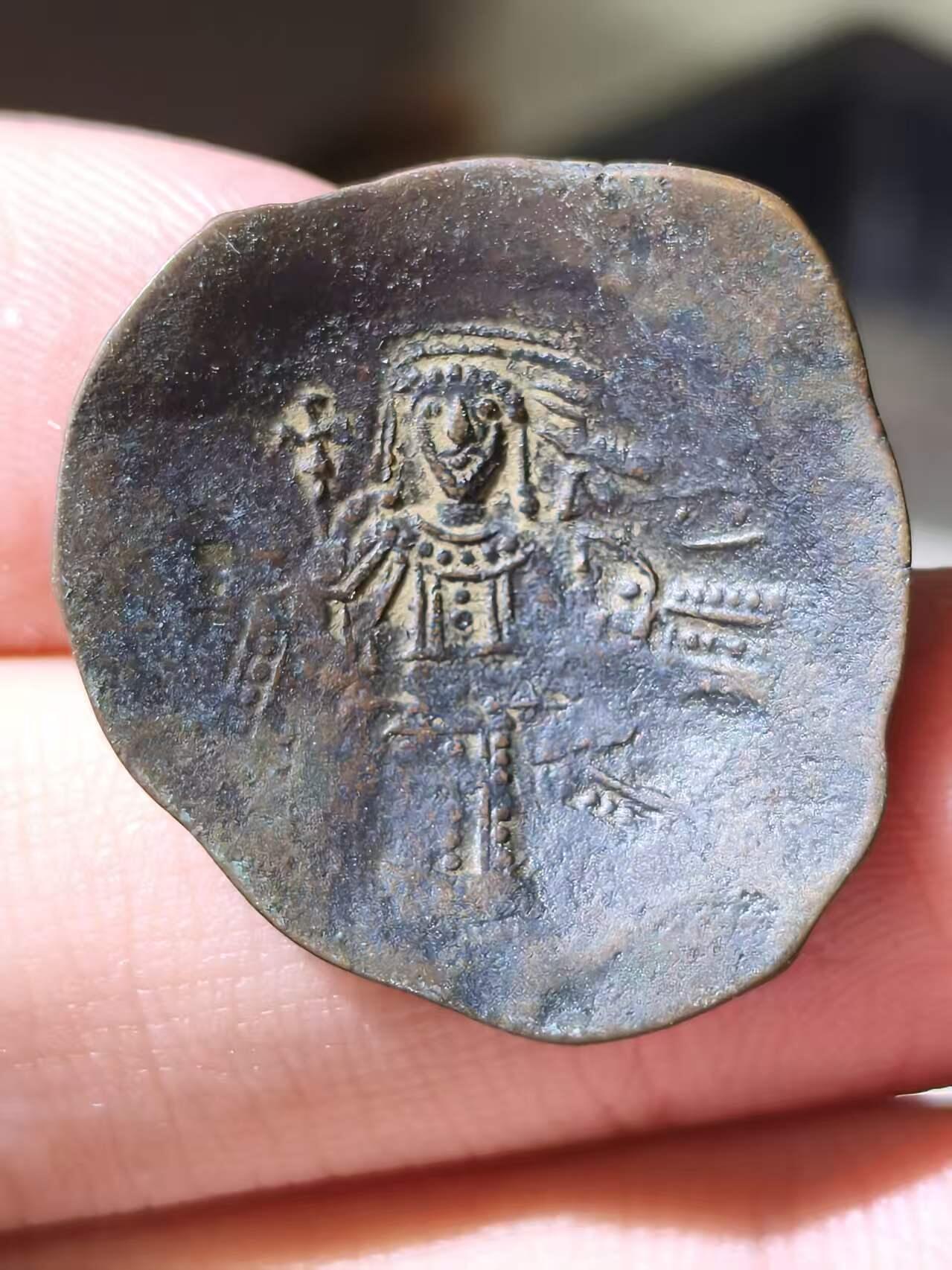 星盘世界钱币拍卖低佣金福利场(不直播) 拜占庭帝国 伊萨克二世·安吉洛斯 碟形特拉奇币，由君士坦丁堡铸币厂于公元1185–1195年间打制。