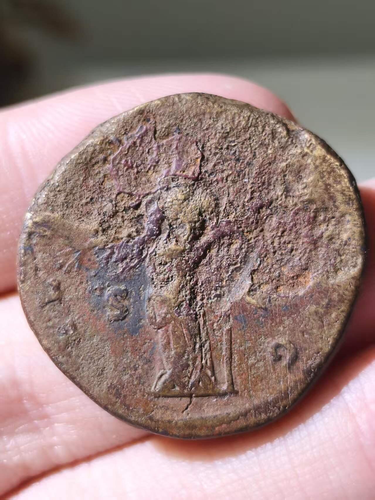 星盘世界钱币拍卖低佣金福利场(不直播)  哈德良塞斯特提大铜币24.24g，公元136年铸于罗马。背面快乐女神FELICITAS立像，手持树枝与商神杖。