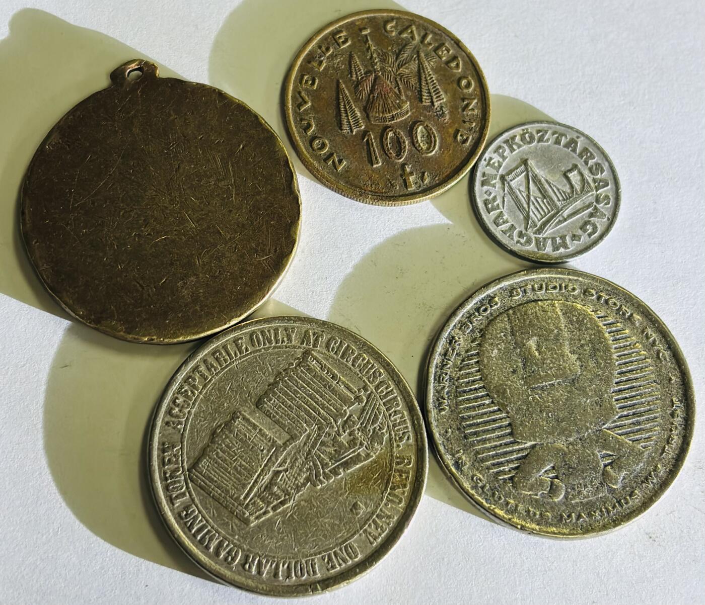 文馨钱币收藏第 300 场，银币，散币，小量德占比利时时期货币，长期接代拍业务 大型纪念铜章➕法属硬币，➕匈牙利