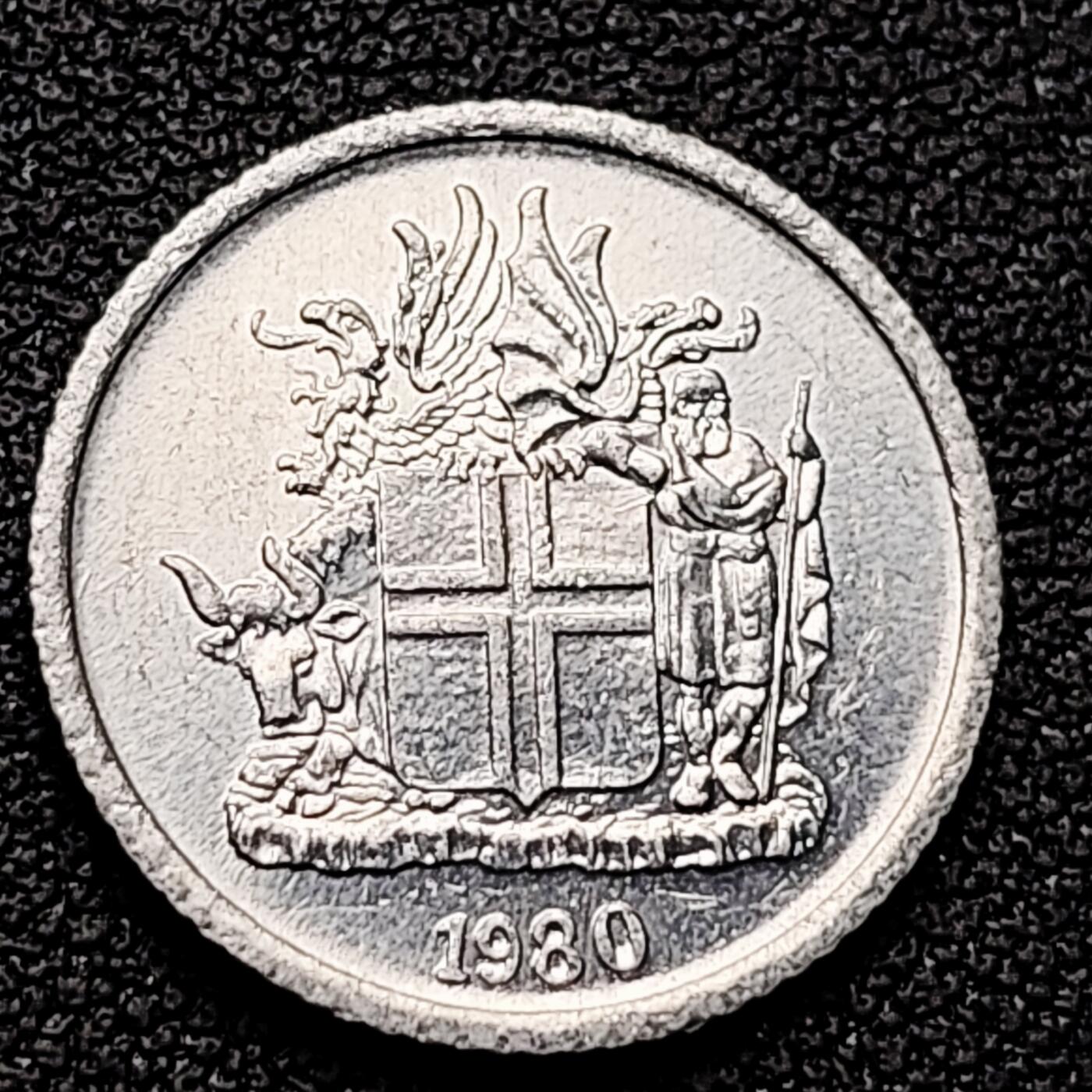 泉币菌-第226场-拍品多 请提前出价 原光极美 牛 巨人 1980年 冰岛1克朗铝制硬幣.铜钱纪念币 袖珍币