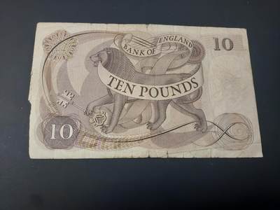 博彦收藏  4月25日 8点  钱币专场 英国女皇10镑 有破损/字迹