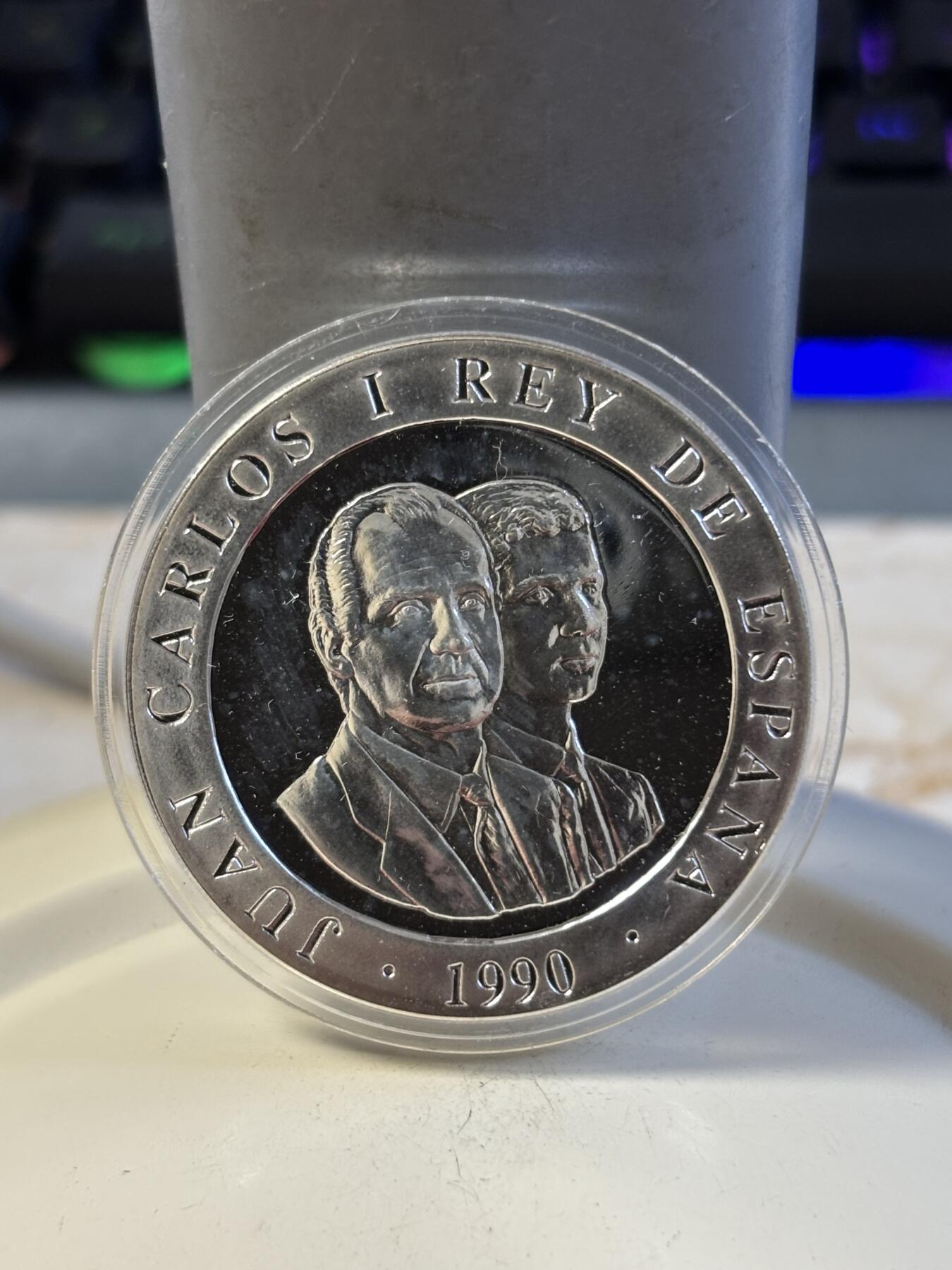 第197期拍卖 西班牙1990年2000比塞塔精制银币 巴塞罗那奥运会系列-会标 27克925银 原盒，有瑕疵