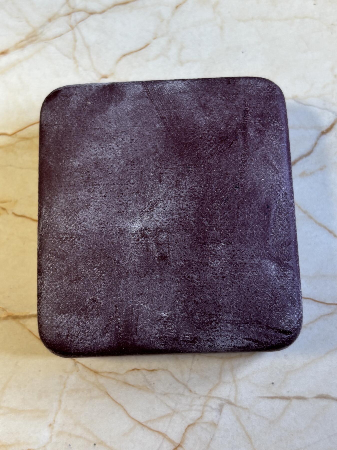 第197期拍卖 澳大利亚2001年1元磨砂非流通银币 袋鼠 1盎司999银 发行量：2万多 盒证全，银价584