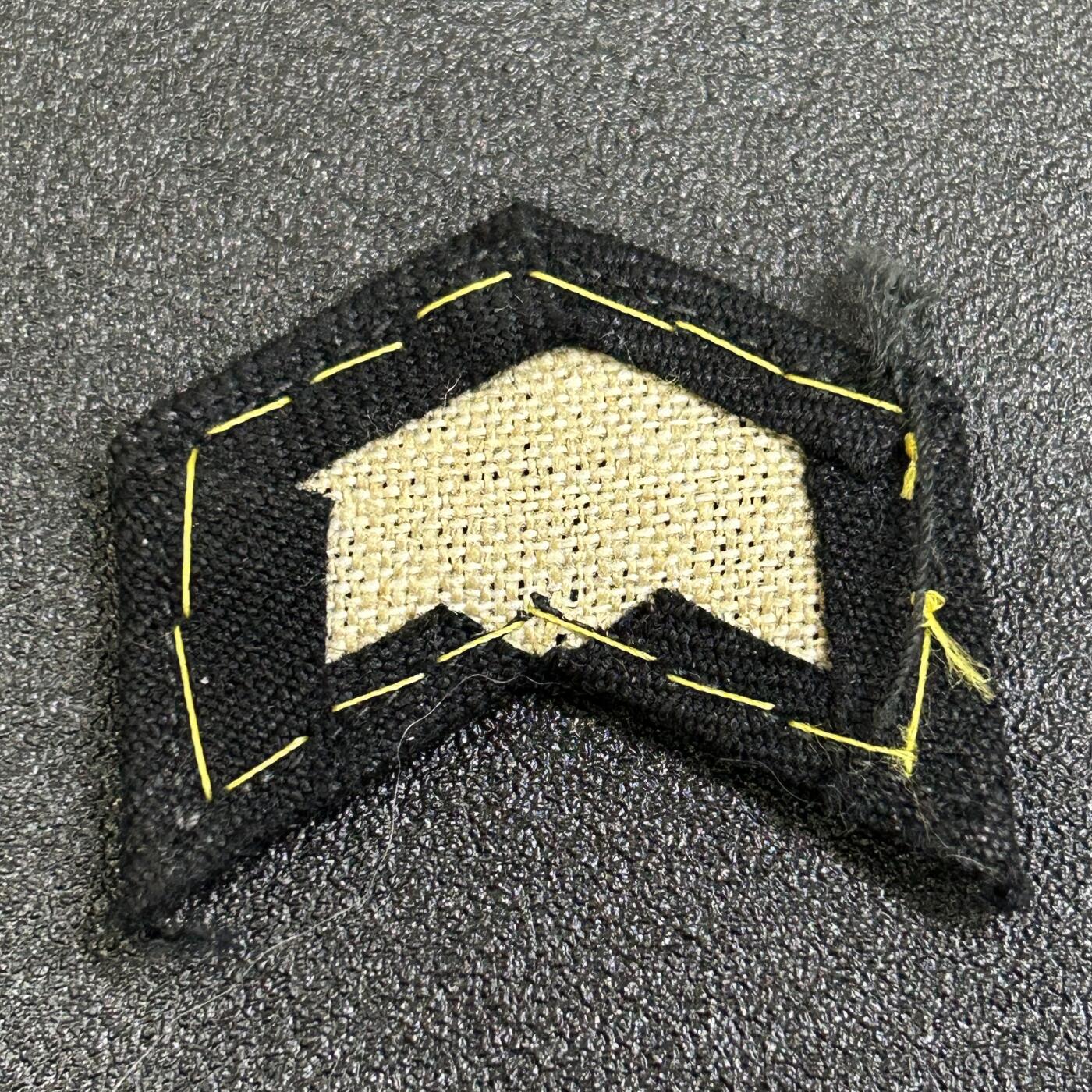 西秦中古拍卖第八十四期  不忘历史·抗战收藏 日本海上自卫队二线善行章