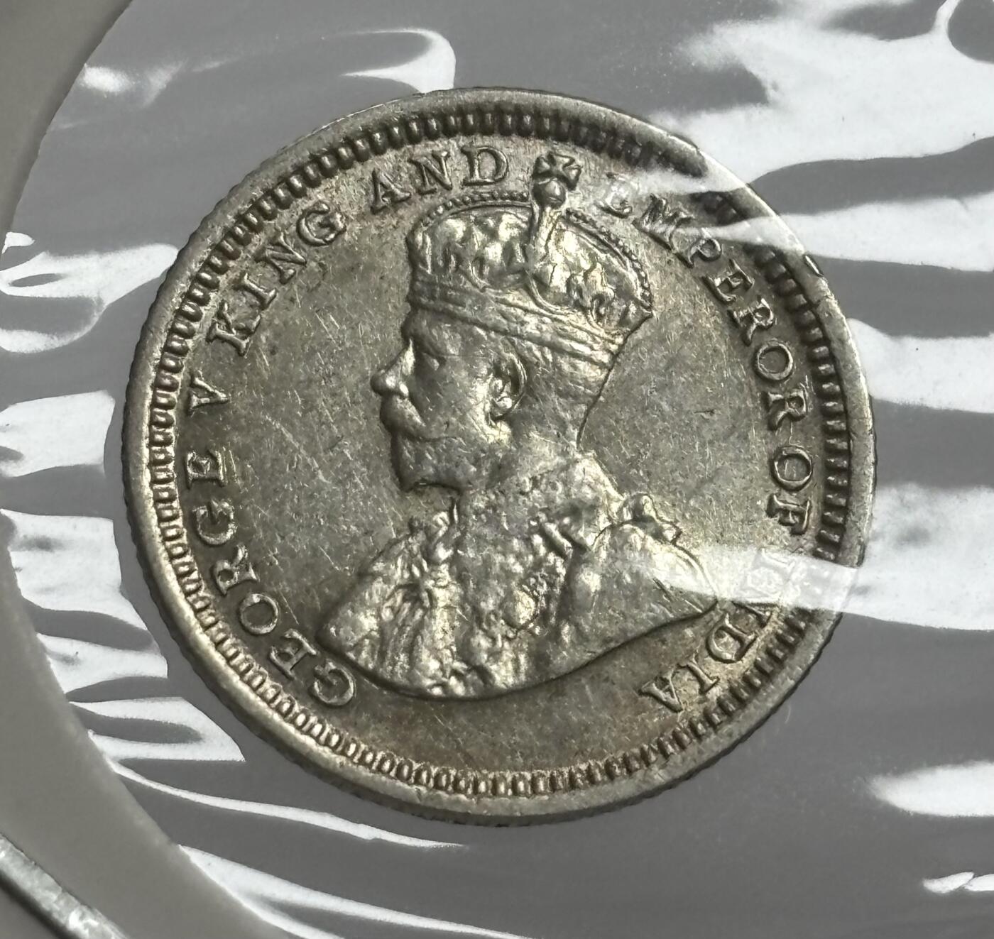 文馨钱币收藏第 300 场，银币，散币，小量德占比利时时期货币，长期接代拍业务 UNC 极美品 1933 年英属香港乔治五世五仙银币 关门版 只发行两年 1.35 克 800 银，裸币天花板级别